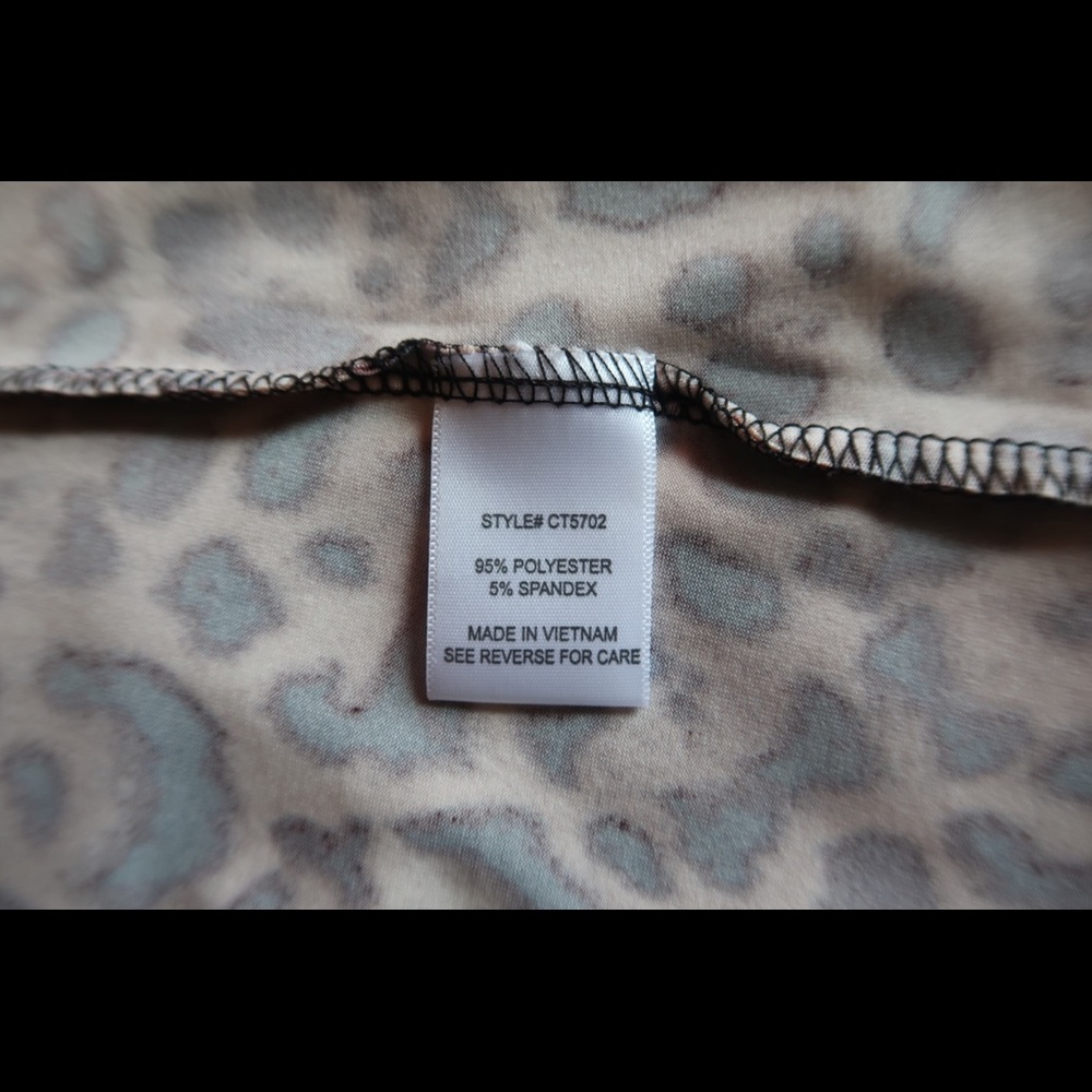 Women’s Long Sleeve Leopard Shirt - Picture 7 of 8